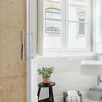 Διαμέρισμα Update Urban Chic Flat In 19th Century Building 2 Bedrooms & 2 Bathrooms & Ac Alfama District *