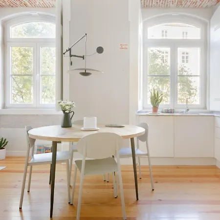 Apartament Update Urban Chic Flat In 19th Century Building 2 Bedrooms & 2 Bathrooms & Ac Alfama District Lizbona
