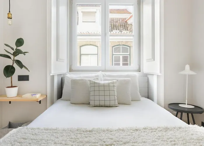 Update Urban Chic Flat In 19th Century Building 2 Bedrooms & 2 Bathrooms & Ac Alfama District Лиссабон
