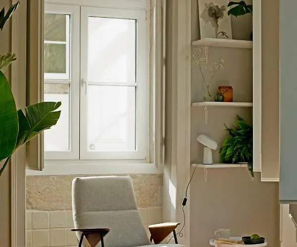 Update Urban Chic Flat In 19th Century Building 2 Bedrooms & 2 Bathrooms & Ac Alfama District *