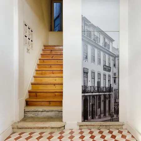 Update Urban Chic Flat In 19th Century Building 2 Bedrooms & 2 Bathrooms & Ac Alfama District Лиссабон