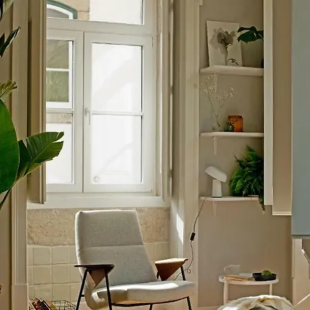 Update Urban Chic Flat In 19th Century Building 2 Bedrooms & 2 Bathrooms & Ac Alfama District *